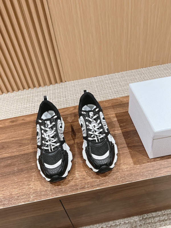 [디올] 신상 스니커즈 DIOR CHRONO SNEAKERS