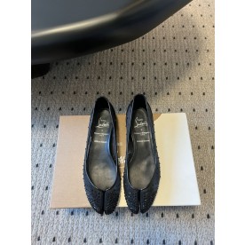 [메종마르지엘라] X Christian Louboutin 타비 발레리나 플랫슈즈