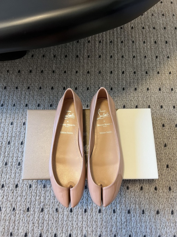 [메종마르지엘라] X Christian Louboutin 타비 발레리나 플랫슈즈