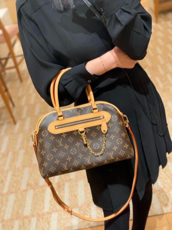 [루이비통] 모노그램 EVER MORE PM 숄더백