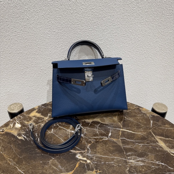 실사 [에르메스] 미니 켈리 19cm HERMES MINIKELLY II MADAME LEATHER