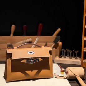 [에르메스] 앱송 켈리 포쉐트 Epsom Kelly Pochette