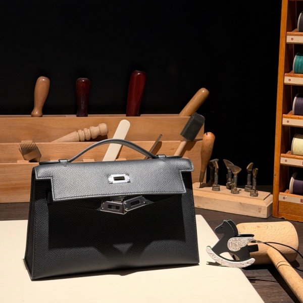 [에르메스] 앱송 켈리 포쉐트 Epsom Kelly Pochette