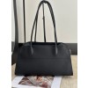 [더로우] 마고 숄더백 12 THE ROW EW Margaux 12 Shoulder bag (그레인 가죽)