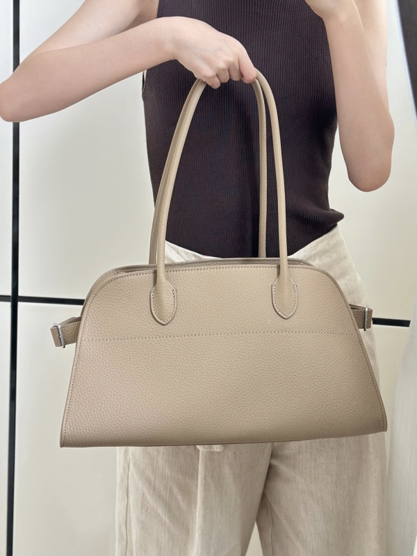 [더로우] 마고 숄더백 12 THE ROW EW Margaux 12 Shoulder bag (그레인 가죽)