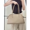 [더로우] 마고 숄더백 12 THE ROW EW Margaux 12 Shoulder bag (그레인 가죽)