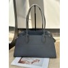 [더로우] 마고 숄더백 12 THE ROW EW Margaux 12 Shoulder bag (새들 가죽)