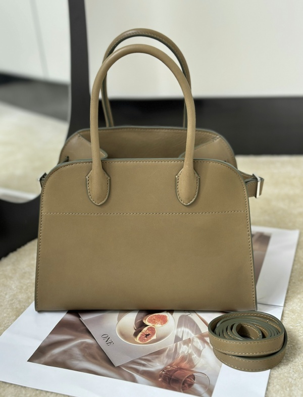 [더로우] 마고백 10 THE ROW Margaux bag 10 (새들 가죽)