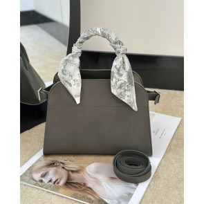[더로우] 마고백 10 THE ROW Margaux bag 10 (새들 가죽)