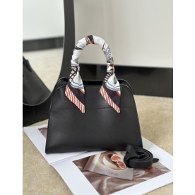 [더로우] 마고백 10 THE ROW Margaux bag 10 (새들 가죽)