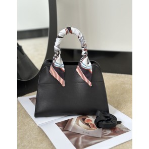 [더로우] 마고백 10 THE ROW Margaux bag 10 (새들 가죽)
