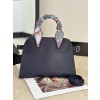 [더로우] 마고백 12 THE ROW Margaux bag 12 (새들 가죽)